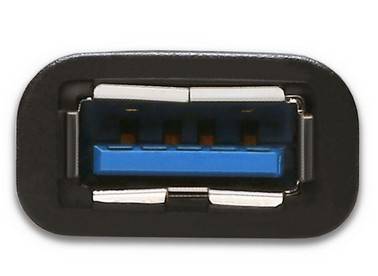 Detailný záber na USB 3.0 konektor v čiernej farbe s modrým vnútorným prvkom. Vhodný na rýchly prenos dát.