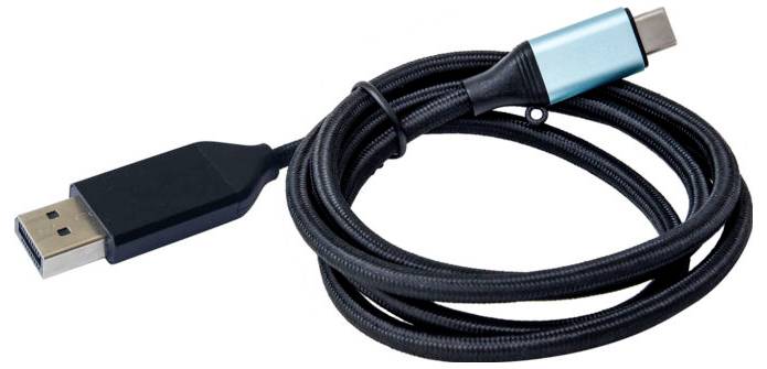 USB kábel s čiernym plášťom kábla, USB-A zástrčkou a tyrkysovou USB-C zástrčkou, zvinutý.