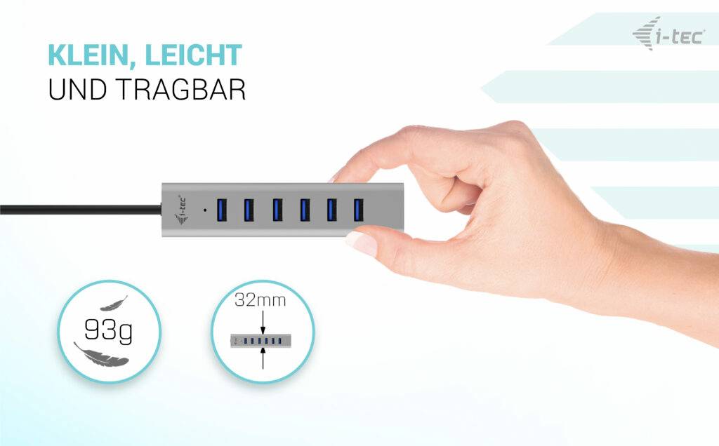 Ruka drží štíhly USB hub so 7 portami. Text: Malý, ľahký a prenosný. Hmotnosť: 93g, šírka: 32mm. Logo v pravom hornom rohu.