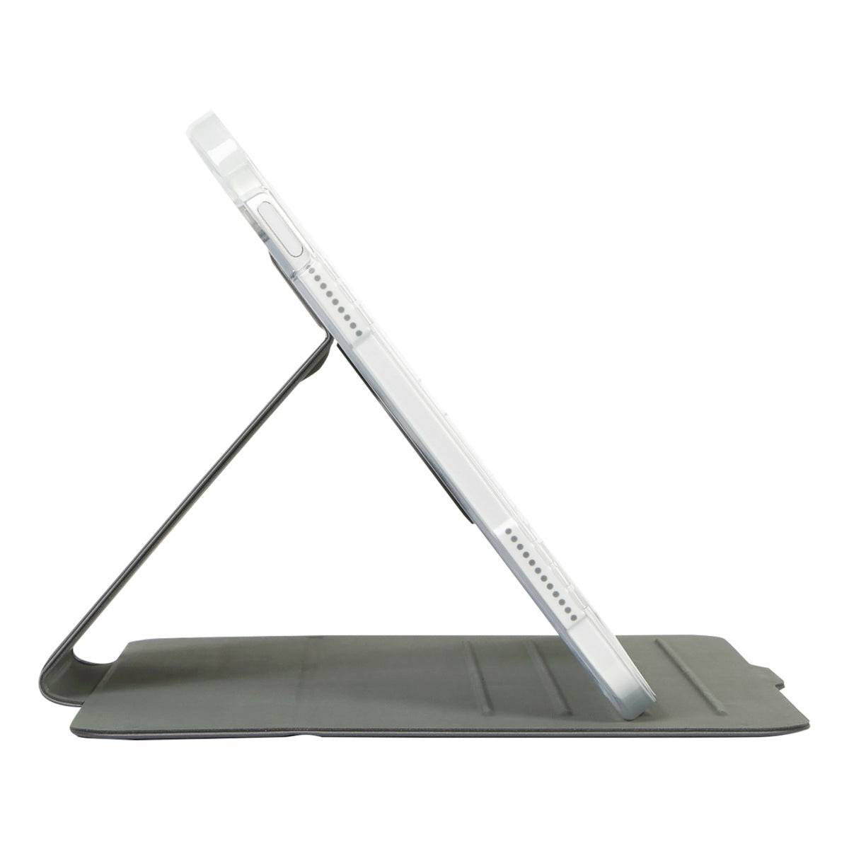 Tablet s puzdrom v bočnom profile, umiestnené v stojane pod určitým uhlom, zobrazuje pohľad na kryt a prípojné body.