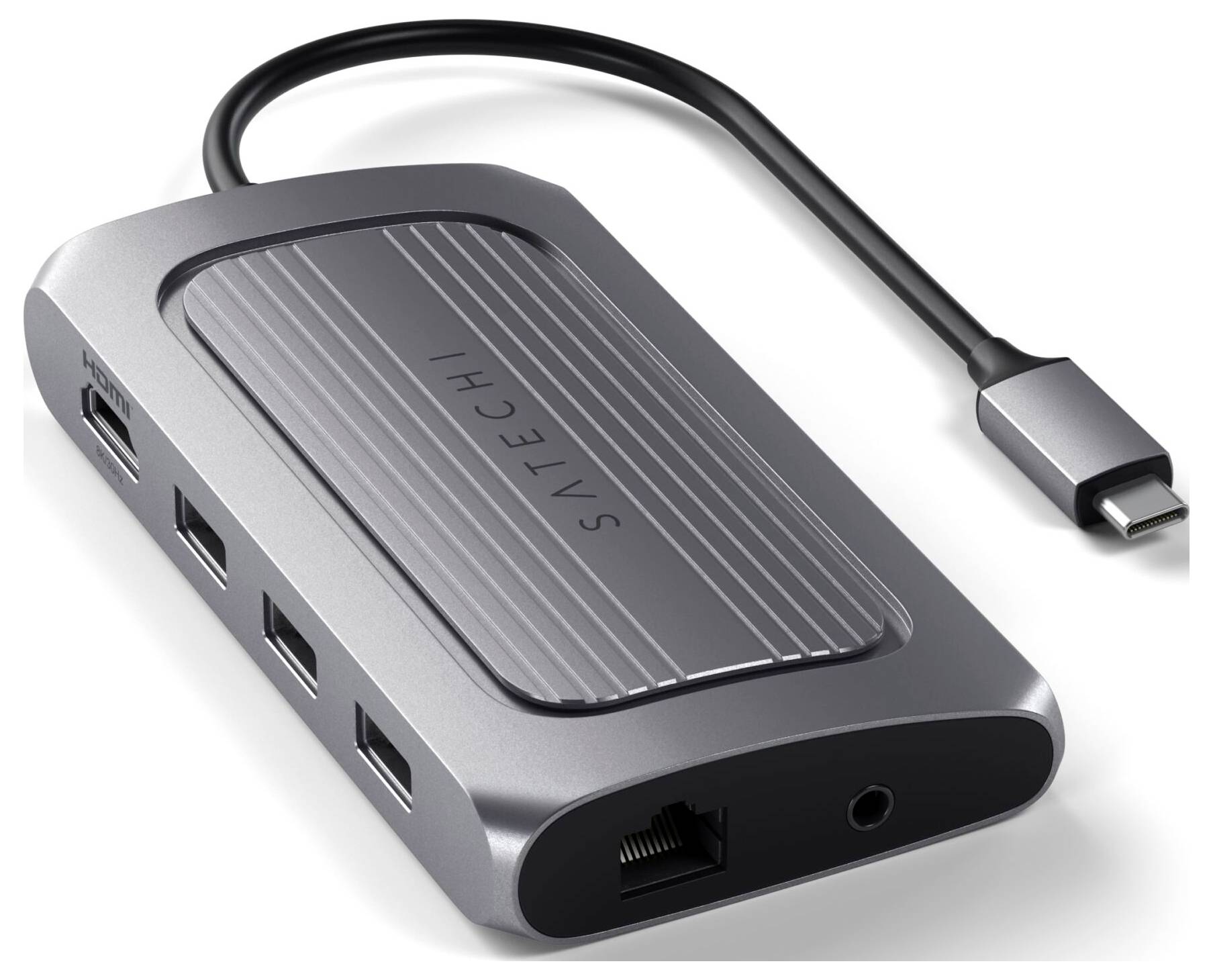 USB-C hub so štyrmi USB portami, HDMI portom, ethernetovým pripojením a audio zdierkou, označený logom 'Satechi'.