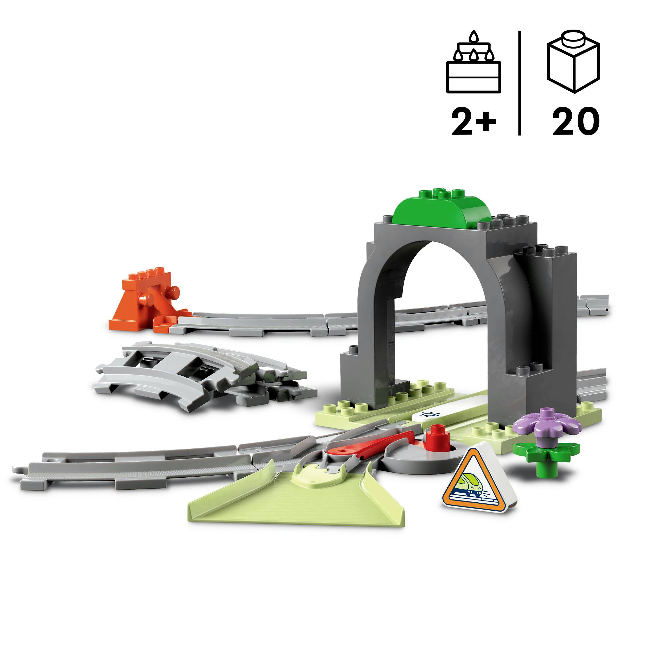 Lego súprava s koľajnicami a malým tunelom pre deti od 2 rokov. Obsahuje celkovo 20 dielov vrátane výstražnej značky.