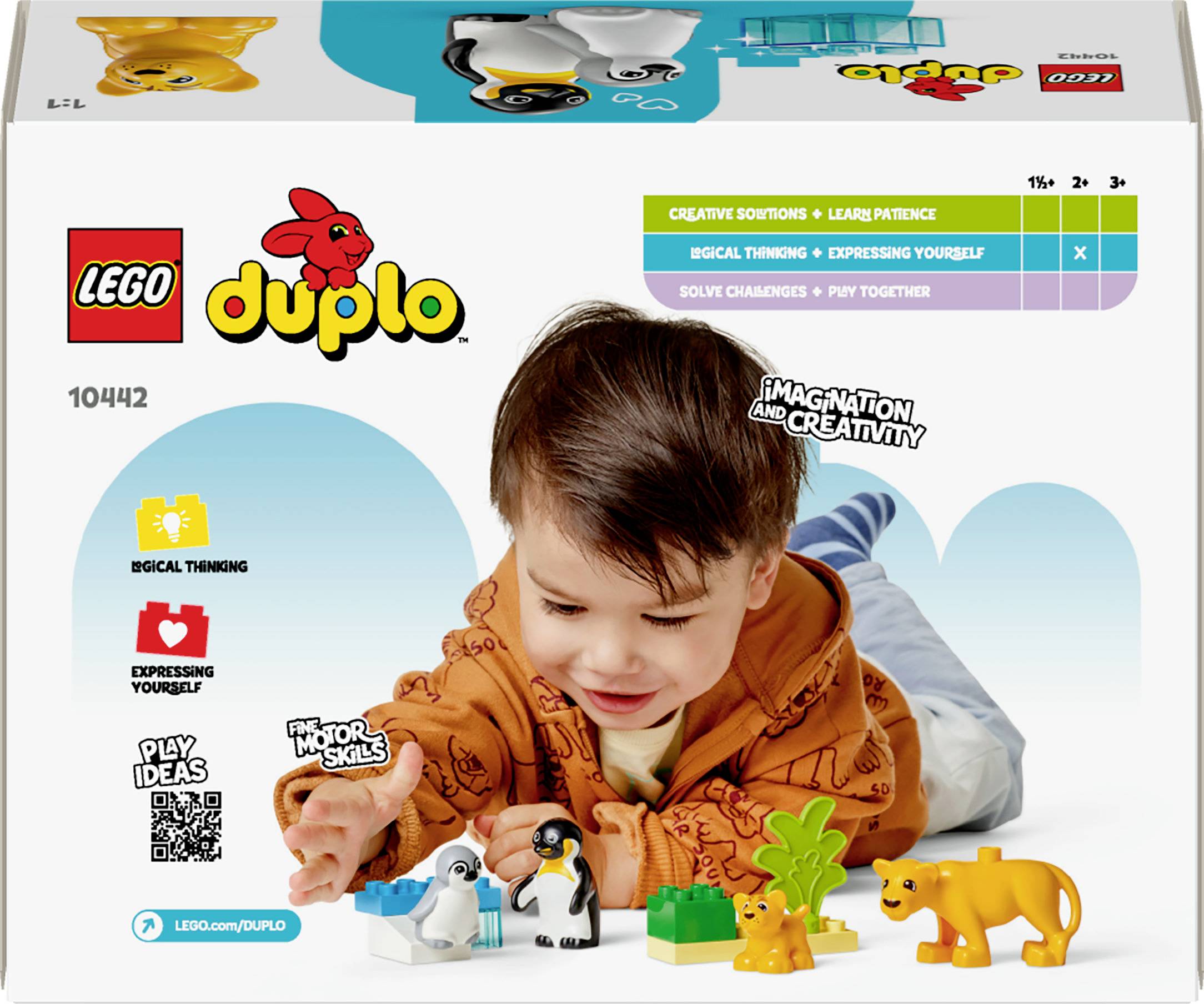 Malé dieťa sa hrá s figúrkami LEGO Duplo, ktoré zahŕňajú leva a tučniaka. Nápis: 'Predstavivosť a kreativita'.
