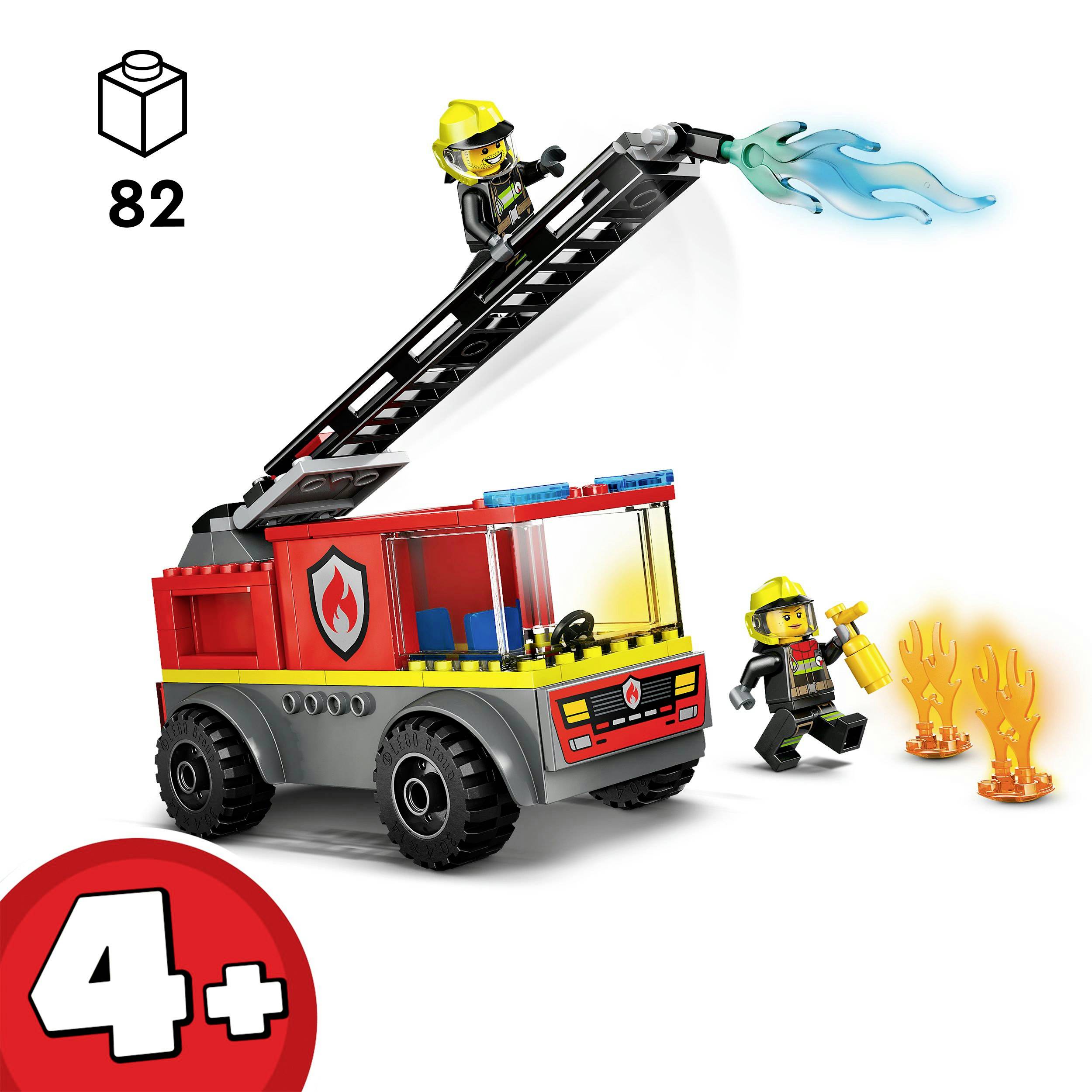 Súprava LEGO s hasičskou tematikou: Hasičské auto so žebríkom a funkciou hasenia; obsahuje dve hasičské figúrky, plamene a 82 dielov. Vhodné pre deti od 4 rokov.