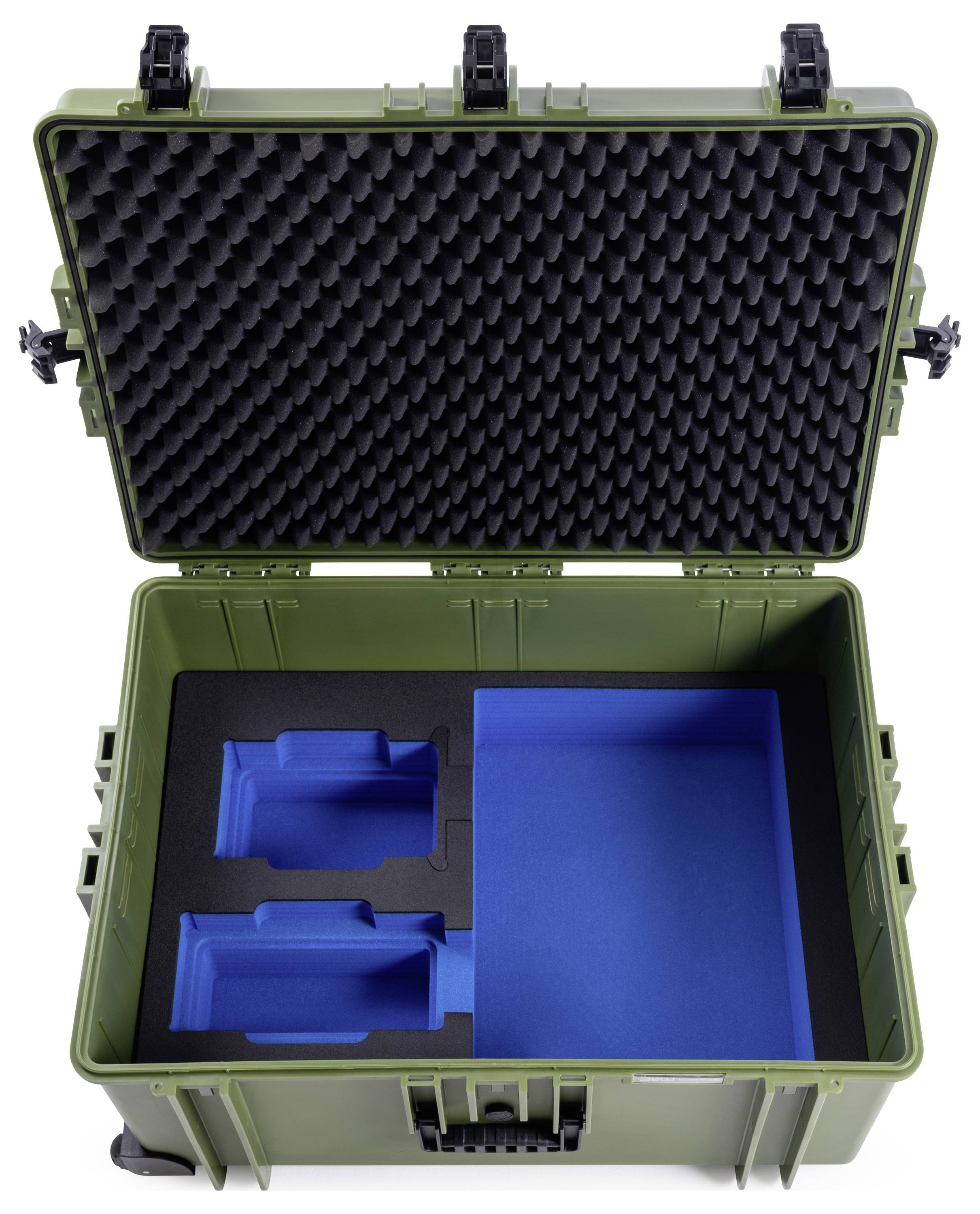 Zelený tvrdý kufor s otvoreným vekom, čierna penová výplň hore, modrá a čierna penová výstelka vnútri, prázdny.