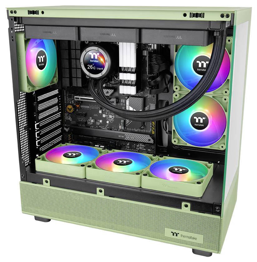 Zelená skrín počítača so snímaným bočným panelom, ktorá odhaľuje interné komponenty, ako sú RGB ventilátory, chladiaci systém a základná doska.