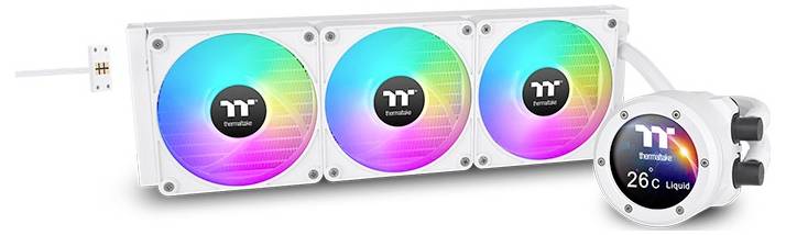 Trojitý RGB počítačový ventilátor s logom Thermaltake a teplotným displejom '26°C Liquid' na okrúhlej riadiacej jednotke.