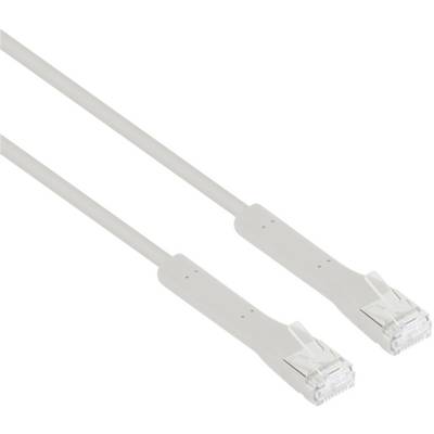 Dva béžové ethernetové káble s tienený RJ45 konektormi, uložené vedľa seba na bielom pozadí.