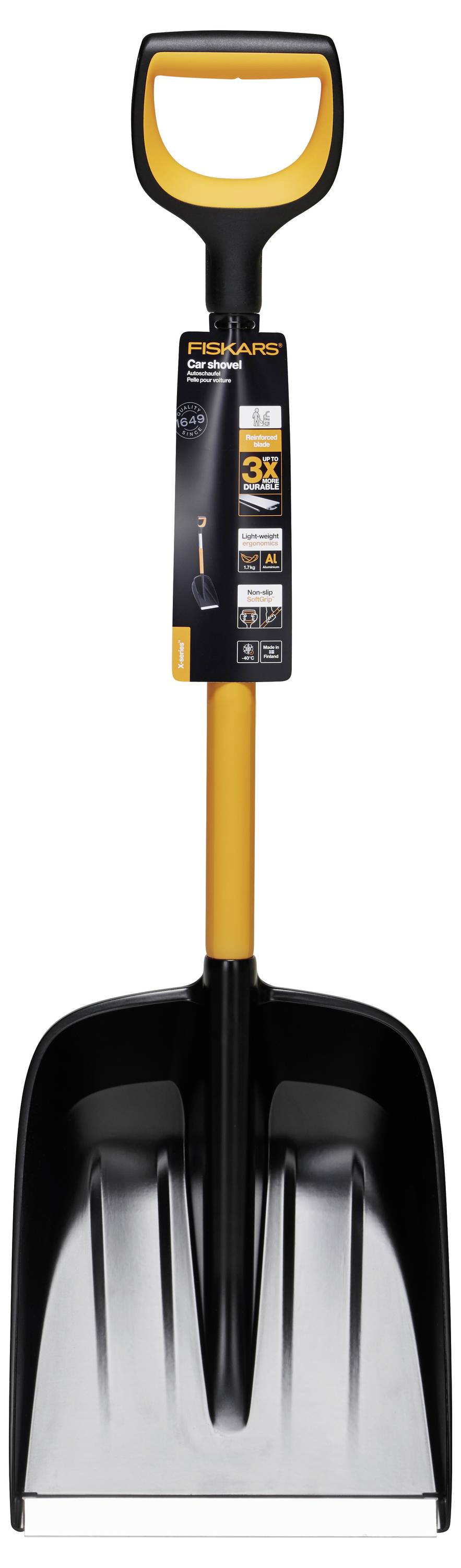 Lopata na sneh s rukoväťou v oranžovo-čiernej farbe a veľkou čiernou lopatou. Vhodná na použitie v zime.