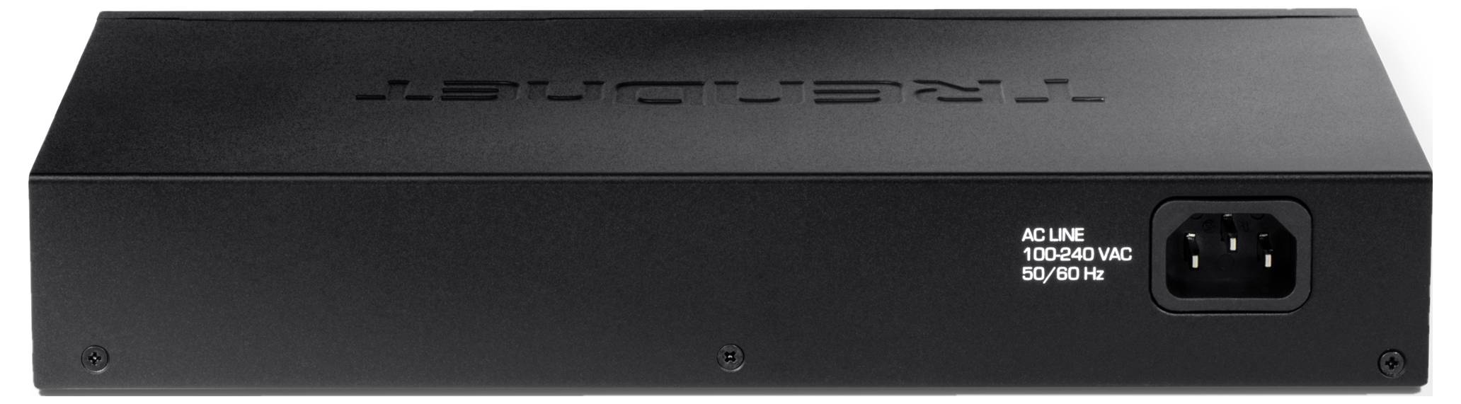 Čierne elektronické zariadenie s sieťovou zásuvkou na pravej strane. Na zariadení je napísané 'TRENDnet'.