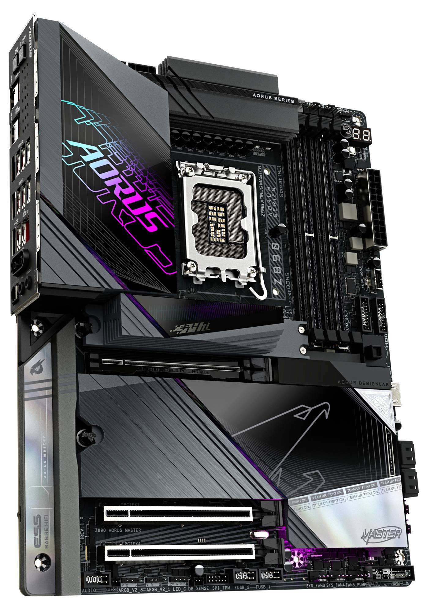 Herná základná doska s RGB podsvietením a viacerými PCIe slotmi. Označená logom 'AORUS'. Prevažne v čierno-striebornom prevedení.