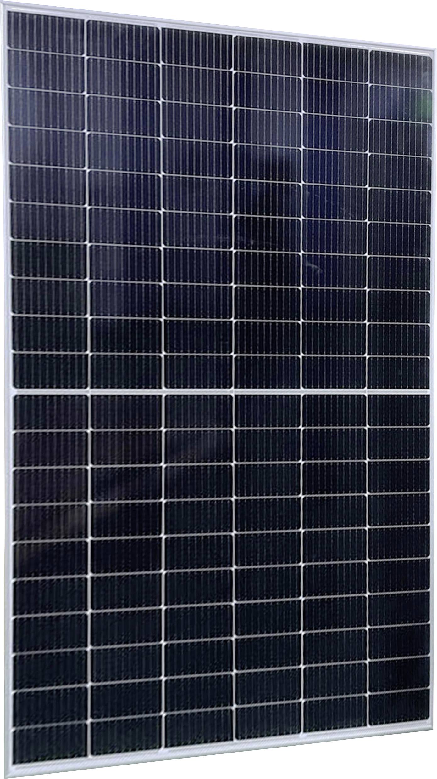 Solárny modul s čiernymi fotovoltickými článkami, namontovaný v obdĺžnikovom ráme. Slúži na premenu slnečného svetla na elektrickú energiu.