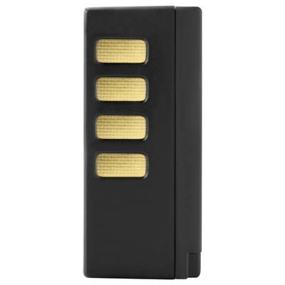Čierny USB kľúč so štyrmi zlatými kontaktmi na prednej strane.