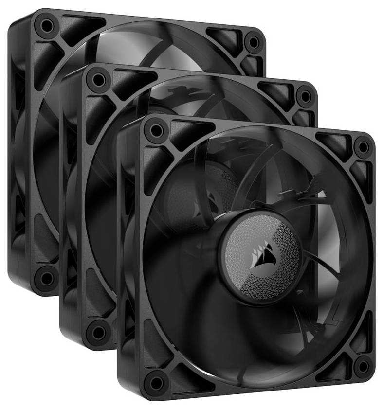 Tri čierne počítačové ventilátory v diagonálnom usporiadaní. Sú identické a majú transparentné lopatky ventilátora.
