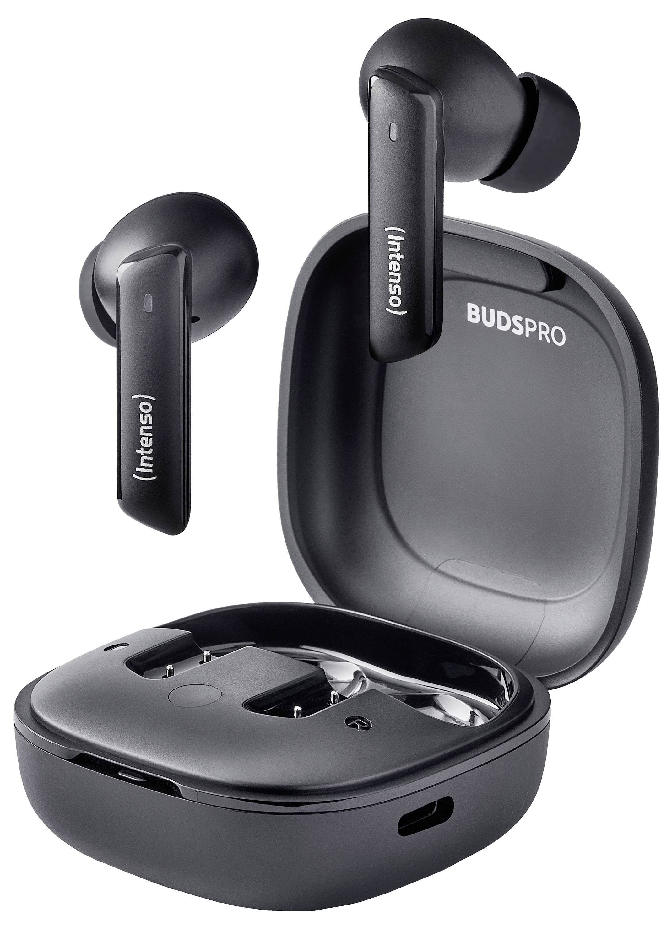 Čierne bezdrôtové in-ear slúchadlá s nabíjacou stanicou. Na jednom slúchadle je nápis 'Intenso', na nabíjacej stanici 'BudspRo'.