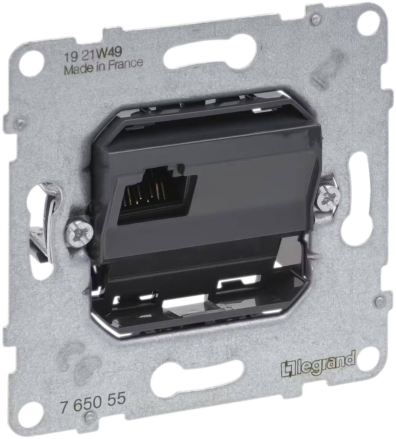 Kovový držiak s integrovanou čiernou sieťovou zásuvkou RJ45 značky Legrand, vyrobený vo Francúzsku.