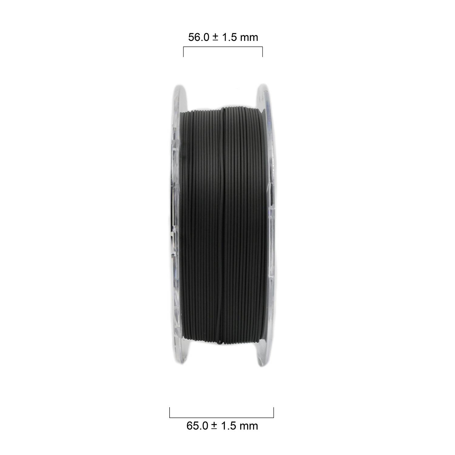 Čierna cievka filamentu s rozmermi 56 mm ± 1,5 mm x 65 mm ± 1,5 mm, navinutá na priehľadnej plastovej rolke.