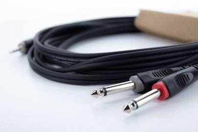 Cordial 14865 Jack / RCA Audio Adattatore a Y [1x Spina jack da 3.5 mm - 2x Spina jack da 6.3 mm (mono)] 5 m Nero guaina in PVC, Cavo doppio