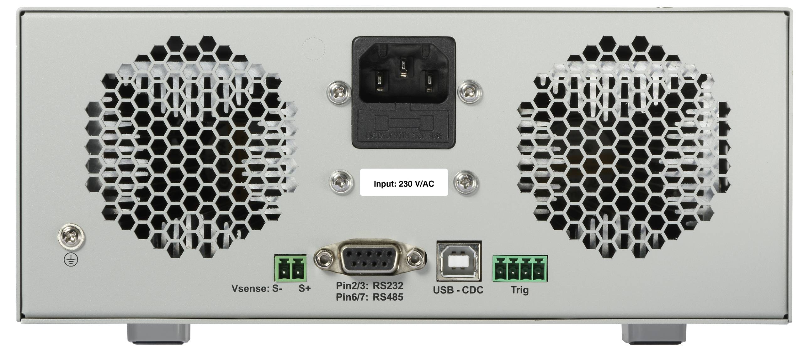 Zadný pohľad na elektronické zariadenie s dvoma ventilátormi, napájaním (220 VAC), USB portom a rozhraniami RS232/RS485.