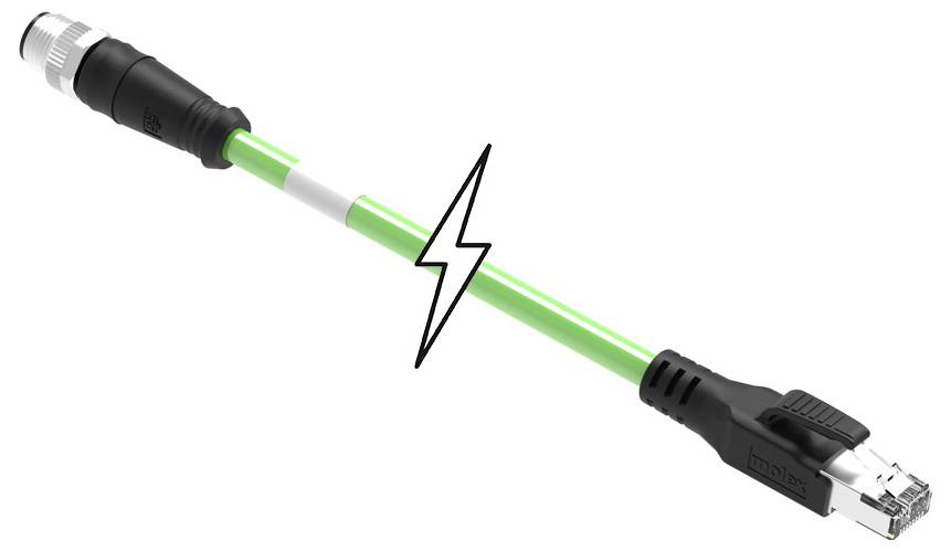 M12 X-Code ethernetový konektor je pripojený zeleným svietiacim káblom ku konektoru RJ45, čo symbolizuje sieťové prepojenie.
