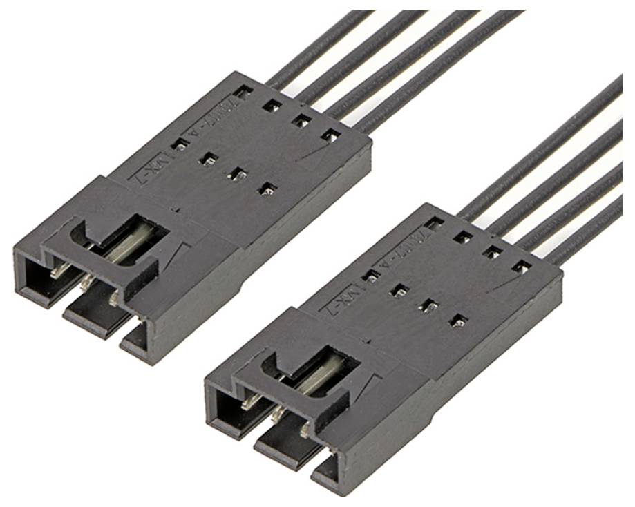 Dva čierne konektory, každý so štyrmi káblami, ktoré sa používajú na elektrické prepojenia. Sú usporiadané vedľa seba.