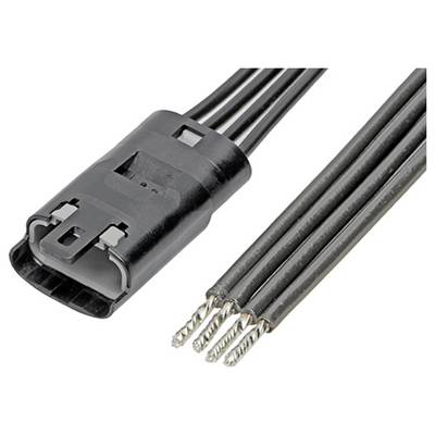 Detailný záber čierneho elektrického konektora so štyrmi pripojenými káblami, ktoré sa každý skladajú z viacerých jemných drôtov.