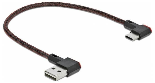 Prepletený USB kábel s dvoma konektormi: USB typ A a USB typ C. Kábel je čierno-červený a slúži na nabíjanie alebo prenos dát.