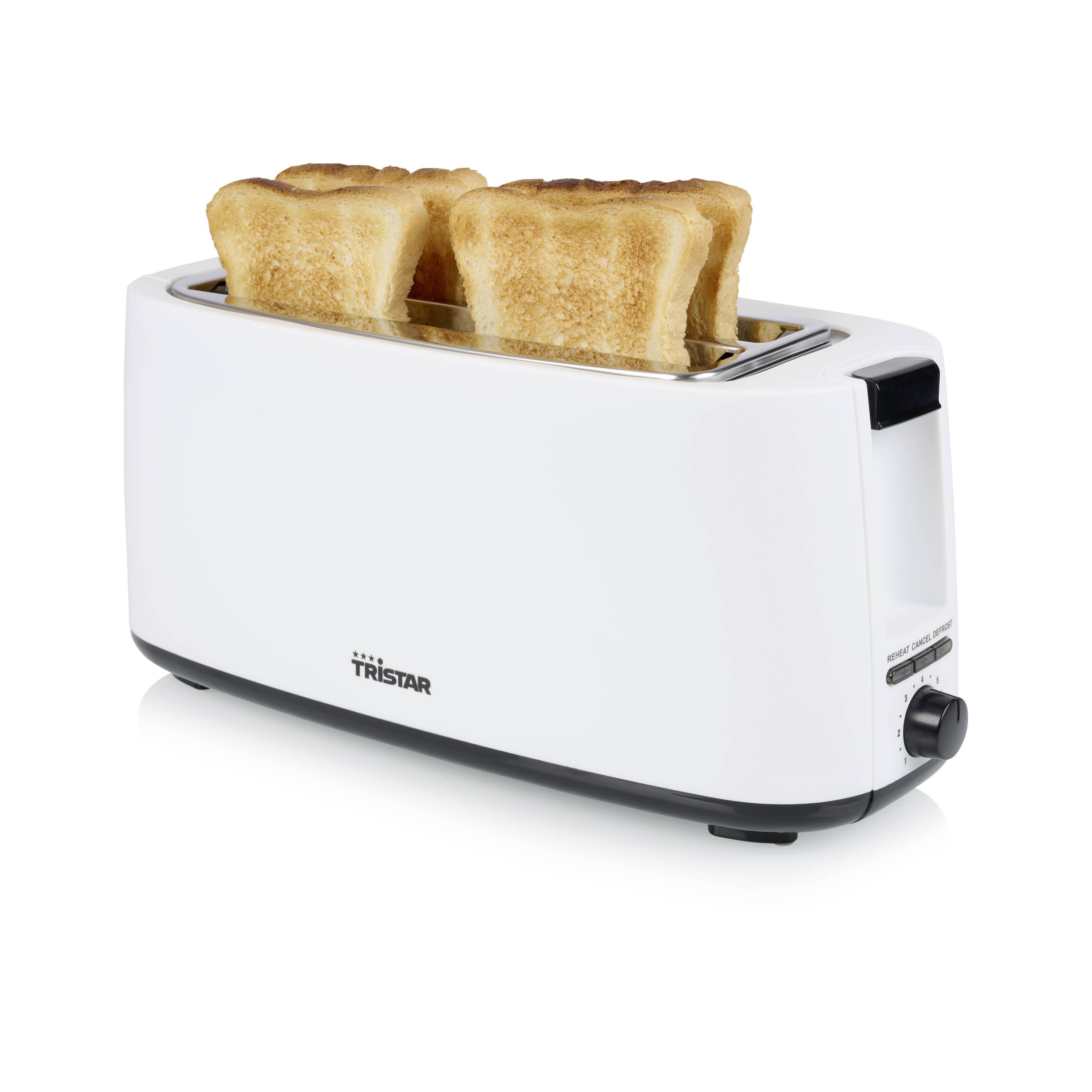 Biely toaster s dvoma zlatohnedými toastonými plátkami vyčnieva z otvorov.