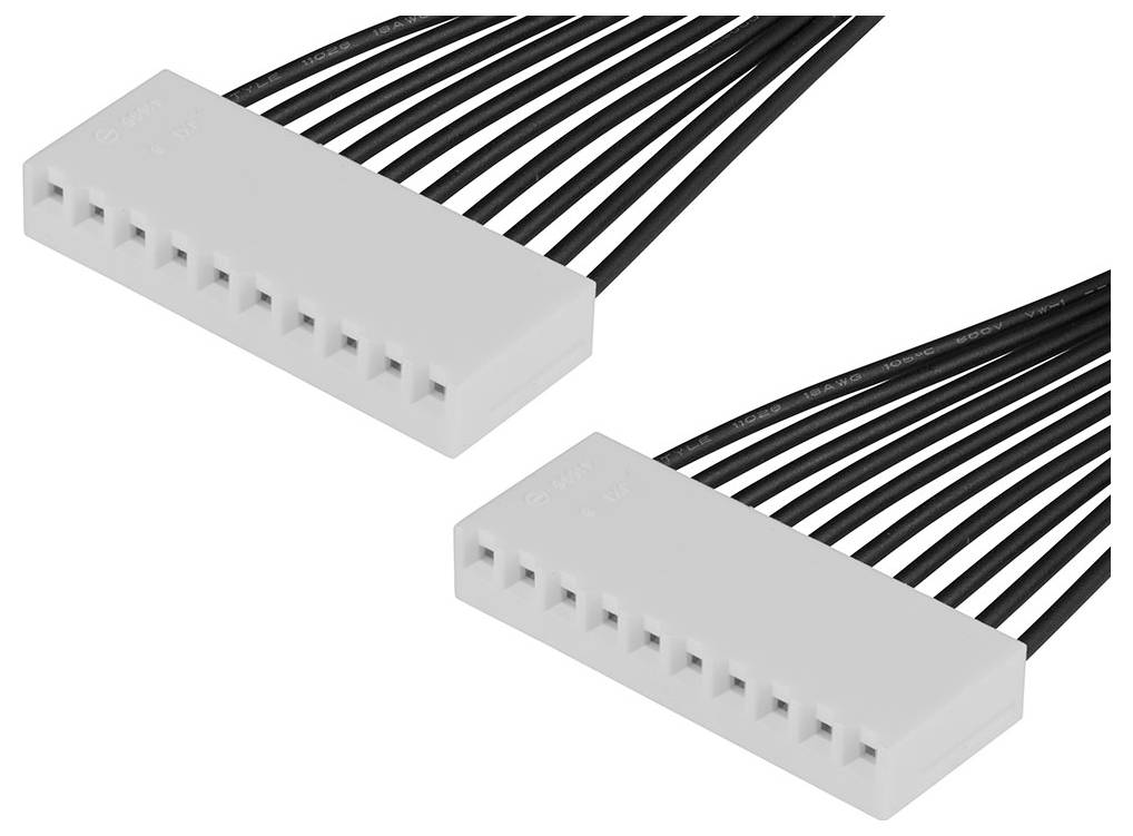 Dva biele elektronické konektory s viacerými čiernymi káblami, pravdepodobne na prepojenie elektronických komponentov.