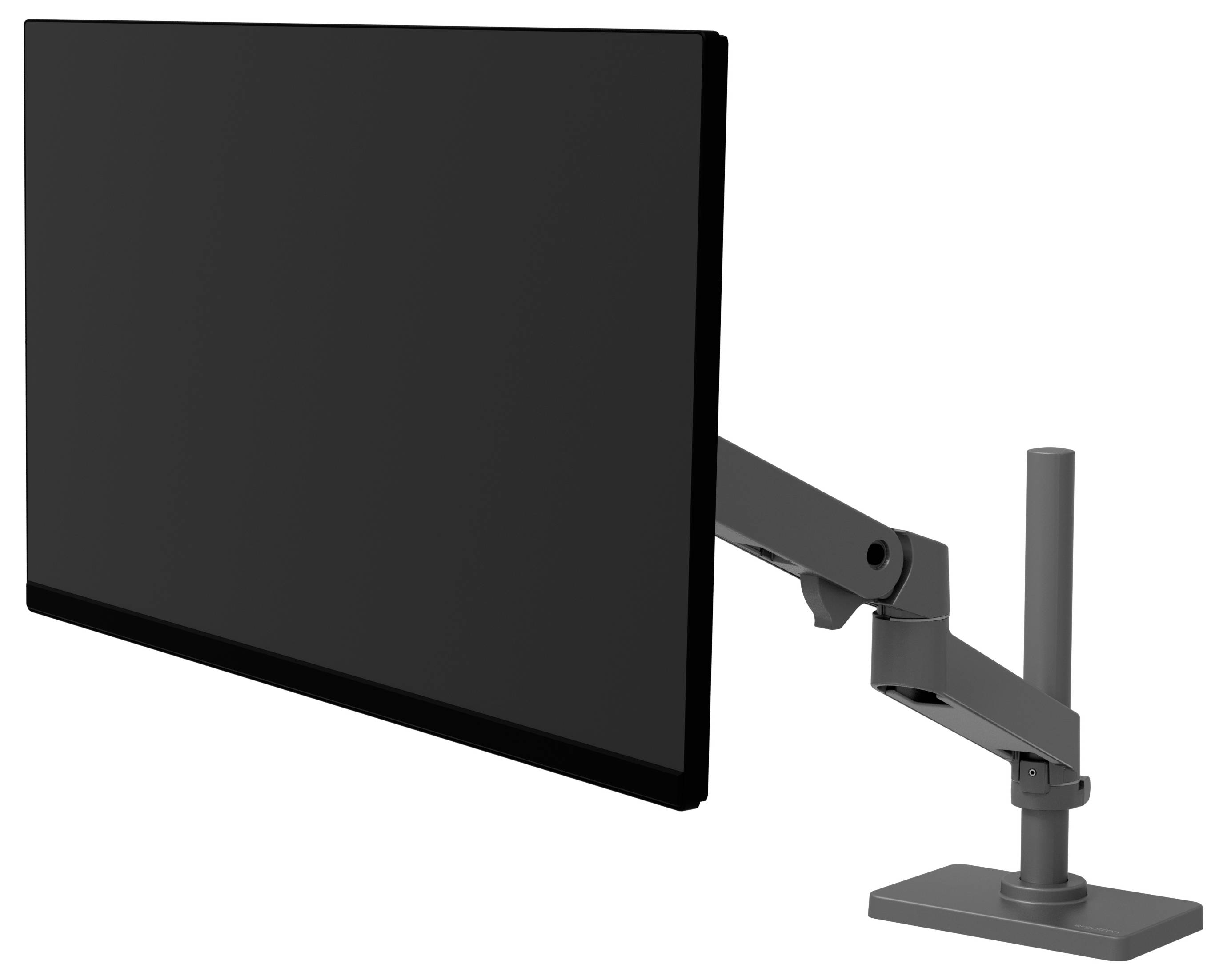 Čierny počítačový monitor je namontovaný na nastaviteľnom sivom ramene, ktoré je upevnené na stole.