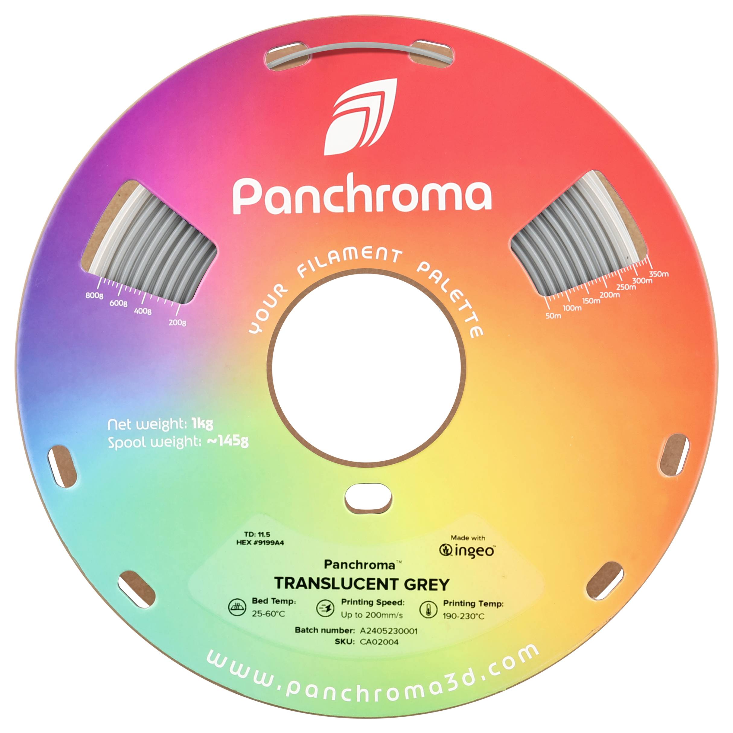 Okrúhla filamentová etiketa s farebným prechodom a otvorom v strede. Text: 'Panchroma, Translucent Grey, Čistá hmotnosť: 1kg, Hmotnosť cievky: ~145g'.