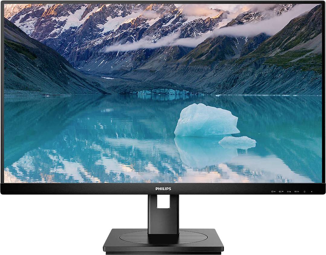 Monitor značky Philips zobrazuje pôsobivú krajinu s horami a jazerom v popredí pod zamračenou oblohou.