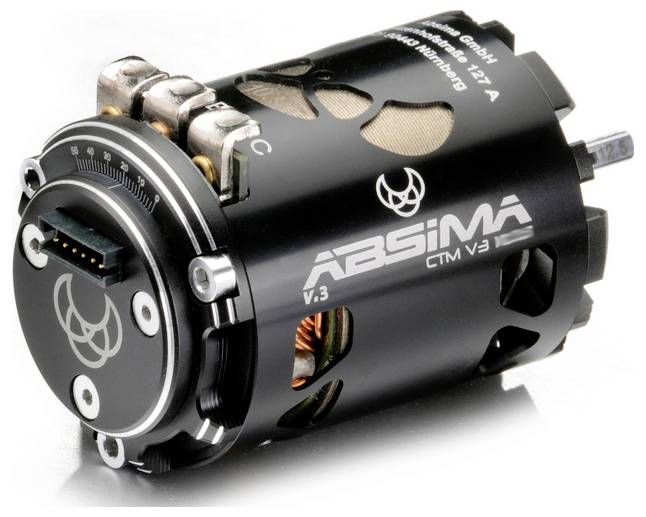 Čierny elektromotor so striebornými detailmi, označený ako "Absima CTM V3". Zobrazuje prípojky a dizajnové prvky.