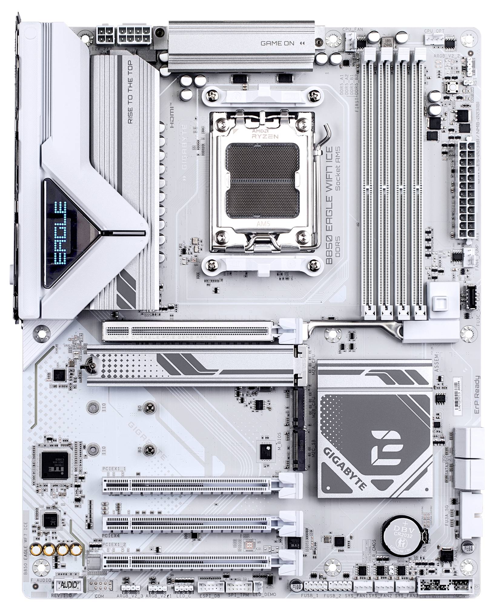 Biele počítačové základné dosky, model 'Z790 AERO G', s rôznymi portmi a štyrmi slotmi pre RAM pamäte.