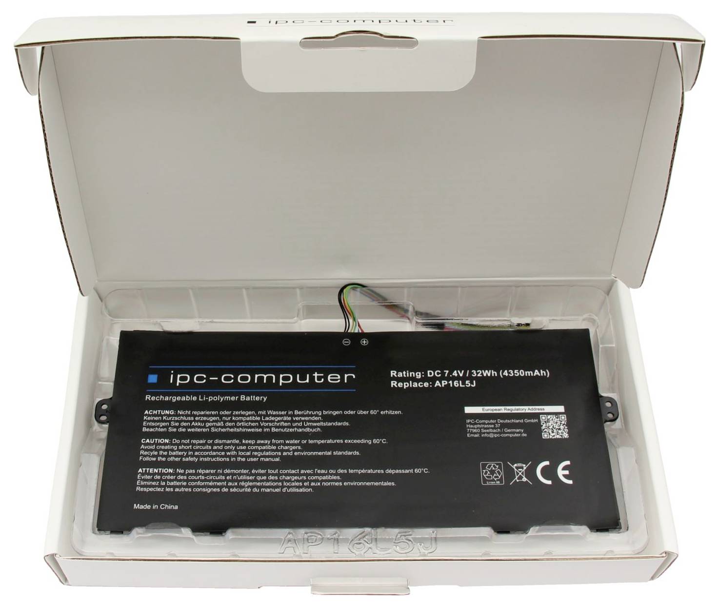 Čierny laptop batériový článok v otvorenej bielej krabici. Text na batérii: 'Hodnotenie: DC 7,4V / 32Wh (4150mAh)'.