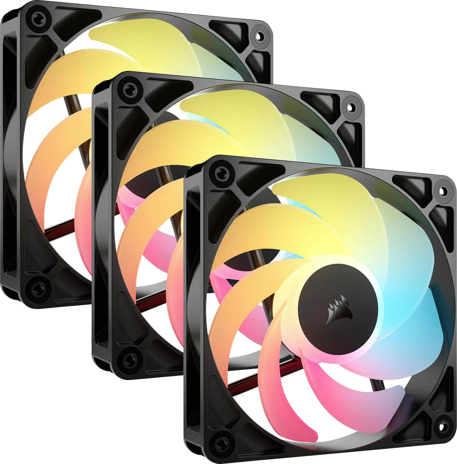 Tri počítačové ventilátory s RGB podsvietením v rôznych farbách, umiestnené v čiernych rámoch, usporiadané v nepravidelnom vzore.
