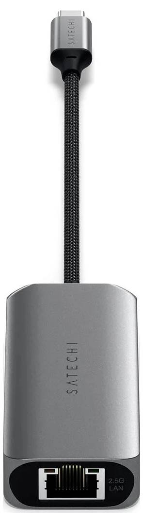 Ethernetový adaptér s USB-C konektorom a ethernetovým portom, označený nápisom "GIG LAN" a "SATECHI".