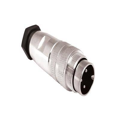 Detailný pohľad na strieborný XLR audio konektor s tromi kolíkmi, používaný na profesionálne audio pripojenia.