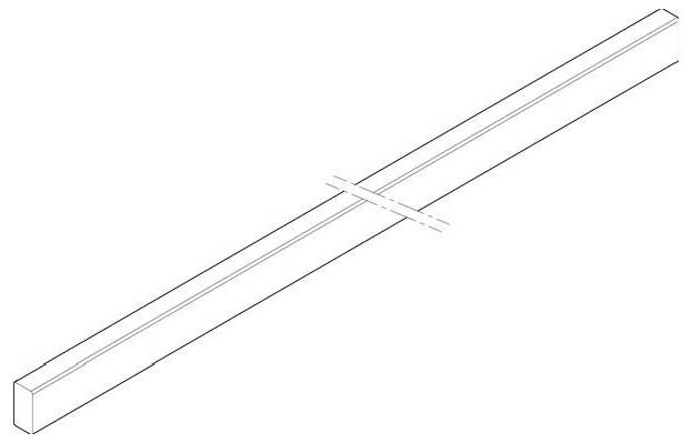 Diagram znázorňujúci dlhý, tenký, obdĺžnikový nosník s diagonálnym prienikom, pravdepodobne ilustrujúci stavebné inžinierstvo alebo dizajn.