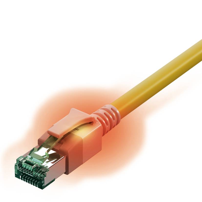Oranžový ethernetový kábel so žiariacou koncovkou konektora, ilustrujúci koncept dátovej konektivity a sieťového rozhrania.