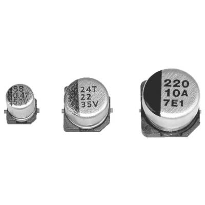 Tri hliníkové elektrolytické kondenzátory rôznych veľkostí s označeniami 'SS 047', '2.4T 22 35V' a '220 10A 7E1' na ich horných plochách.