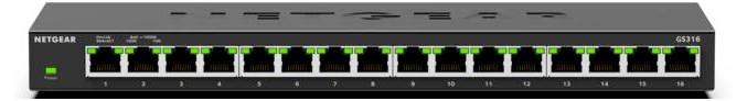 Sieťový prepínač s 16 ethernetovými portami, označený ako 'NETGEAR GS316', zobrazený z prednej strany so zeleným rozsveteným indikátorom napájania.
