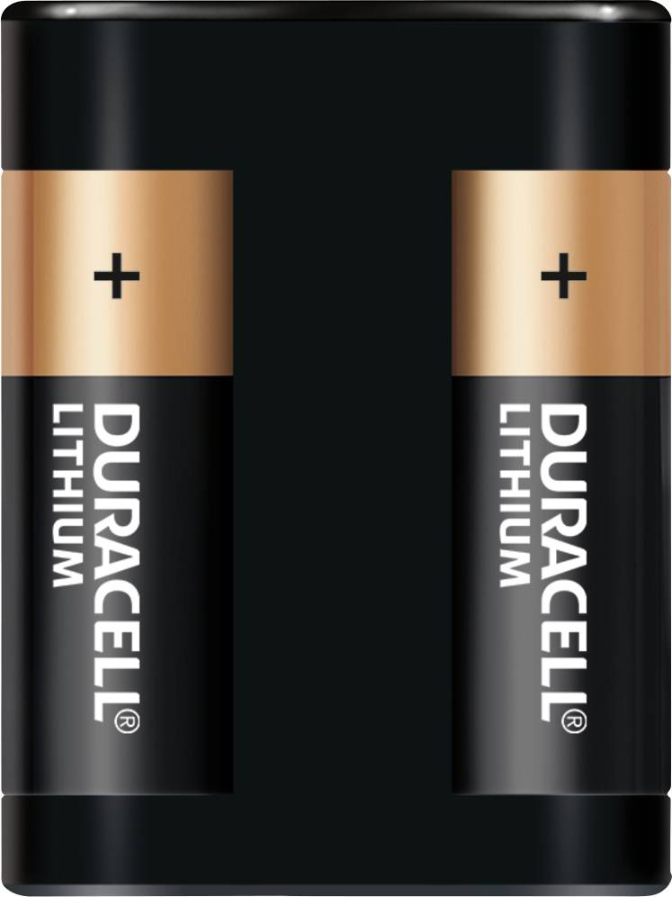 Dva lítiové batériové články Duracell umiestnené vertikálne vedľa seba, s viditelnými '+' znakmi označujúcimi kladné póly.
