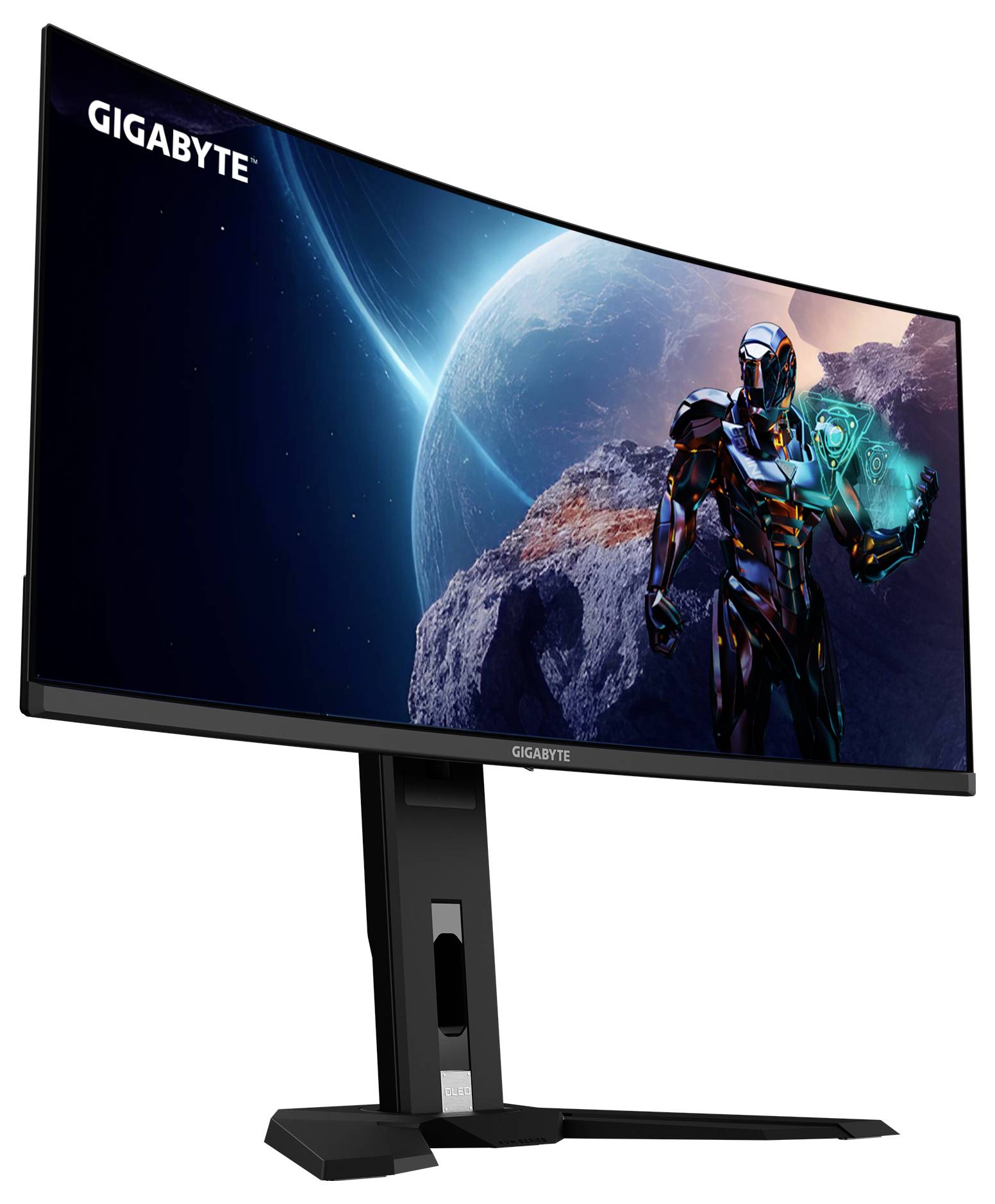 Zakrivený počítačový monitor zobrazujúci futuristický výjav s robotom a planétou. Značka 'GIGABYTE' je viditeľná v ľavom hornom rohu.