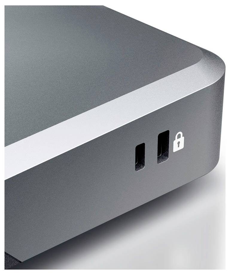 Detailný záber rohu kovového zariadenia s dvoma USB portami a symbolom zámku, čo naznačuje bezpečnostné funkcie.