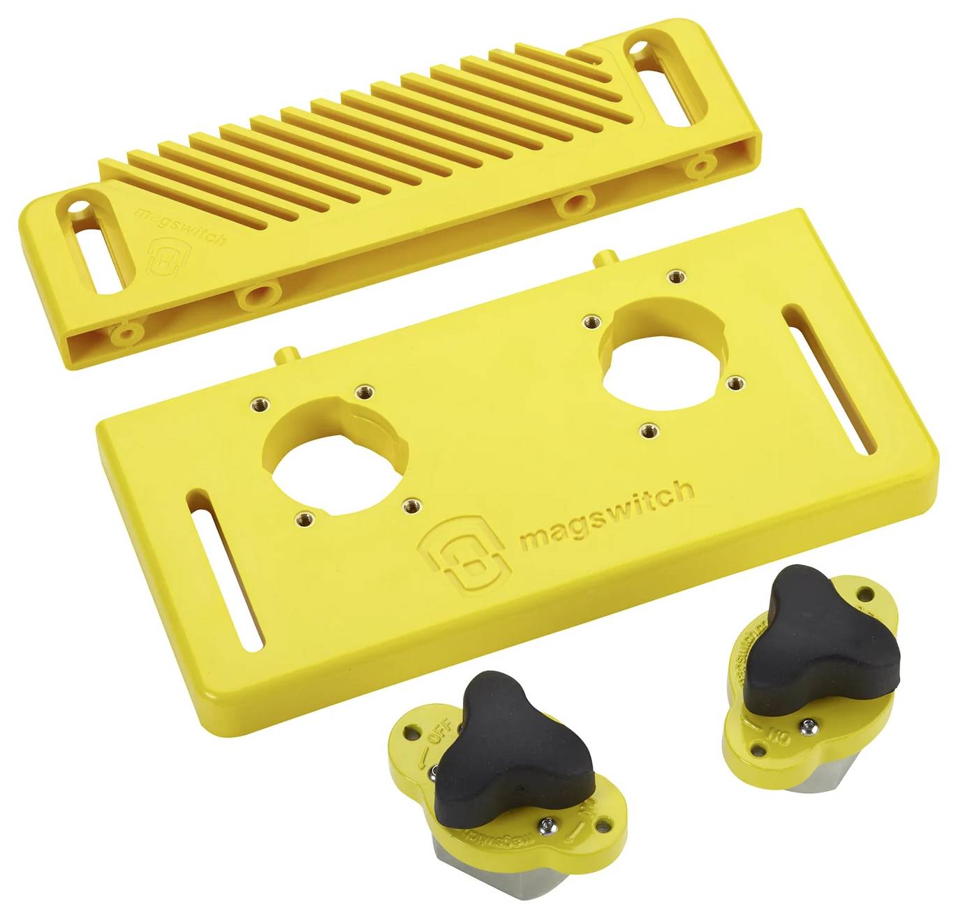 Žltý magnetický systém Magswitch s magnetickými základňami a vyrovnávacou príručkou pre stolárstvo, ktorý prezentuje komponenty pre presné zarovnanie práce.