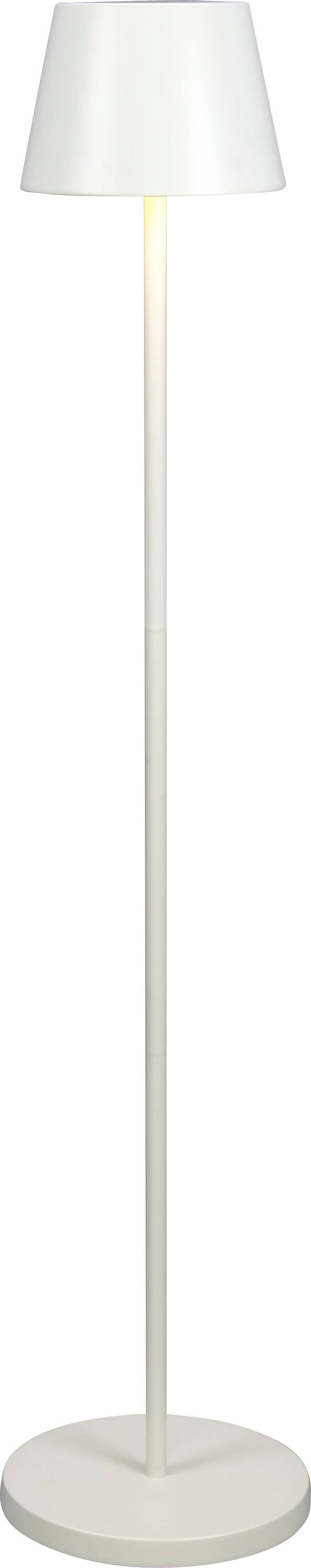 Moderná biela stojacia lampa s jednoduchým dizajnom, s kužeľovitým tienidlom a štíhlou, priamou tyčou, mierne osvetlená.