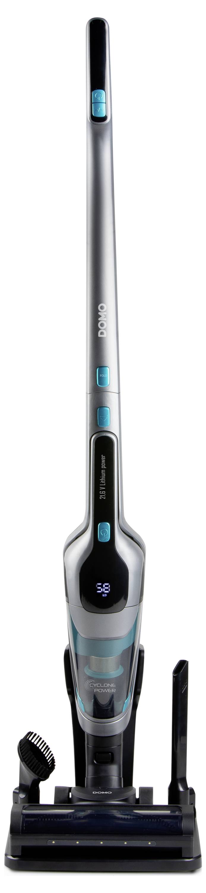 Elegantný, vertikálny vysávač s dlhou striebornou rukoväťou a modrými akcentmi, vybavený prídavnými nadstavcami pre všestranné čistenie.