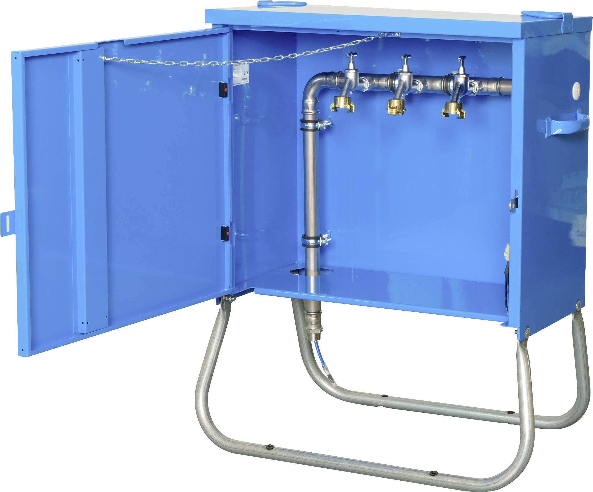 Otvorený modrý kovový rozvodný box, zobrazujúci vnútorné potrubie s troma mosadznými ventilmi pripojenými k potrubiam, stojaci na kovovom ráme.