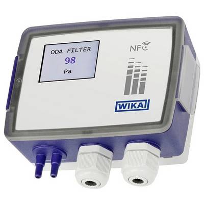 Digitálny tlakový snímač zobrazuje 'ODA FILTER 98 Pa' s logami NFC a WIKA. Pod displejom sú viditeľné dva konektorové porty.